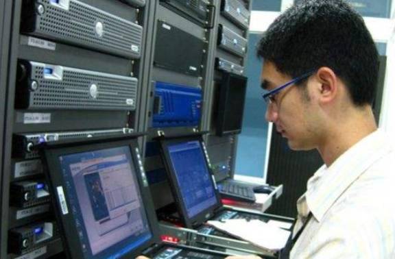 互聯(lián)網(wǎng)時(shí)代的金飯碗專業(yè) 軟件工程僅排第5，第1計(jì)算機(jī)軟硬件批發(fā)為何是王道？