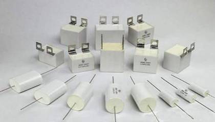 2018年中國超級電容器市場 百億規(guī)模驅(qū)動下的儲能新篇章